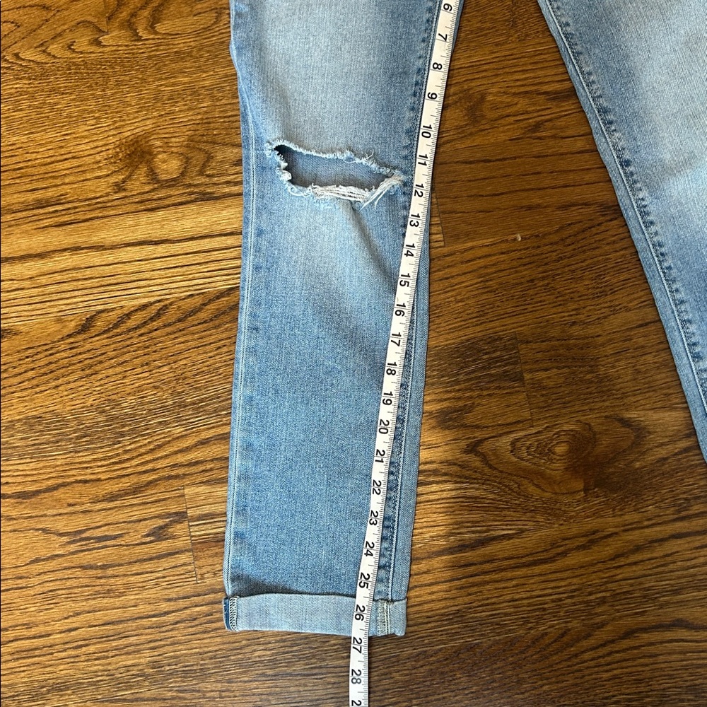 Hudson Krista Straight Cropped Blue Distressed Roll Cuff size 28 - Picture 9 of 10